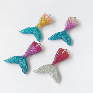 Resina personalità Forma di coda di Pesce Su Ordinazione Lucido Dei Pendenti di Fascini per Monili che fanno - Product Image 1