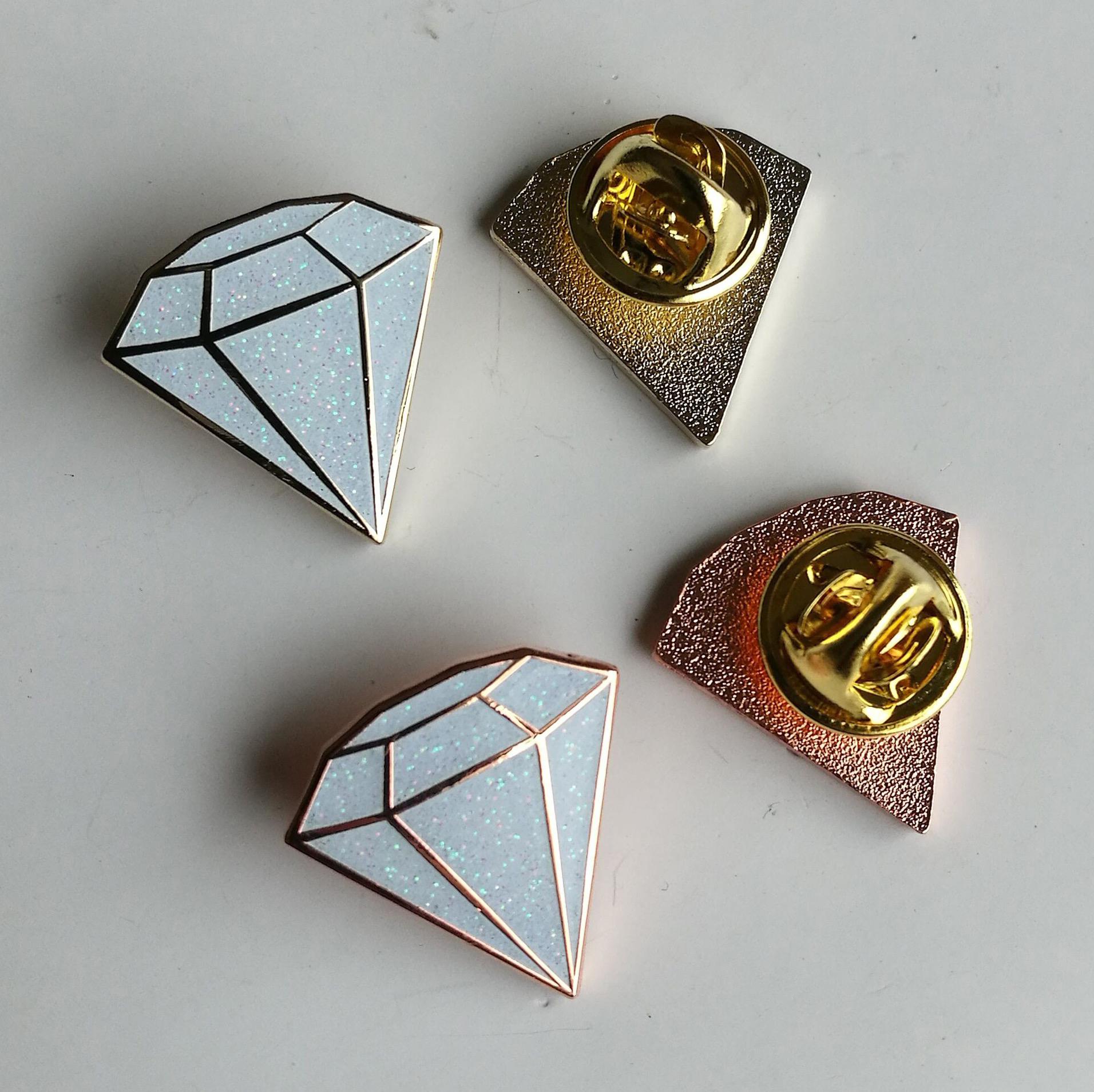 Spuitgieten Groothandel Custom Hard Email Diamant Revers Pin Badge