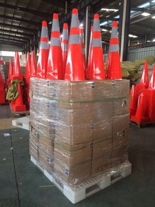 2025 Hete Verkoop Pvc Verkeerskegel Fabriek Prijs Verkeer Kegel Gebruikt Voor Kruising Weg 450 700 900 Mm Pvc Kegel - Product Image 6