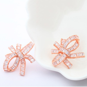 LUOTEEMI Ebay Europe Offre Spéciale Super Star Design Or Rose Mousseux Zircon Réglage Femmes Mariage Grand Arc Boucles D'oreilles - Product Image 5