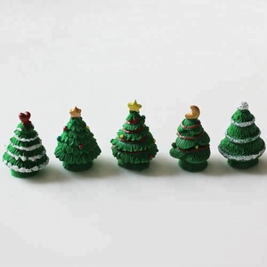 <span class=keywords><strong>Figuras</strong></span> de Árboles de Navidad de Resina, Miniaturas para Jardín, Muñecas, Juguetes para Casa de Muñecas, Accesorios de Micropaisaje DIY, Venta al por Mayor - Product Image 4