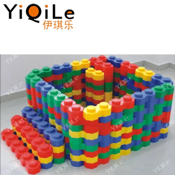 2018 YIQILE plastic educational toys block set mini plastic toys