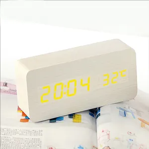 Controllo vocale intelligente digital light orologio in legno Bianco guscio bianco ha condotto la luce di allarme orologio in legno grande display A led di allarme orologio