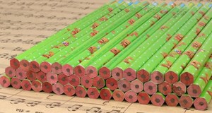 Crayons noirs en boîte OEM avec revêtement en gomme transfert à chaud écriture HB tilleul bois hexagonal bureau école couleur noir chaud - Product Image 4