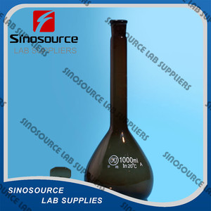Labu volumetrik laboratorium kelas <span class=keywords><strong>B</strong></span> di kaca Amber dengan kaca atau sumbat plastik produk Premium dalam kategori labu - Product Image 2