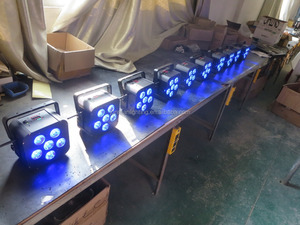 Đèn <span class=keywords><strong>Led</strong></span> <span class=keywords><strong>Par64</strong></span> Bật Lên Sân Khấu DJ Điều Khiển Từ Xa Không Dây <span class=keywords><strong>DMX</strong></span> IR 6*18W RGBWAUV 6 Trong 1 - Product Image 4