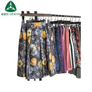 Bán Buôn Sử Dụng Quần Áo Trong Phụ Nữ Phụ Nữ Len Váy Cho Mùa Đông Giá Thị Trường Trong Ý - Product Image 4