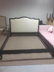 <span class=keywords><strong>Letto</strong></span> <span class=keywords><strong>Matrimoniale</strong></span> in Stile <span class=keywords><strong>Francese</strong></span> con Struttura in Legno Massello Semi-Aperta Rivestito in Tessuto - Product Image 5