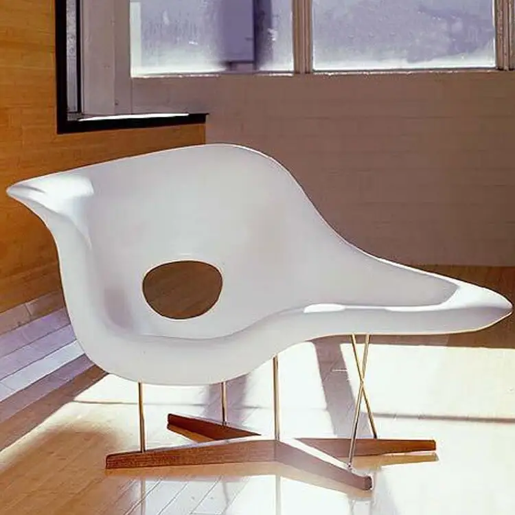 Модный и современный дизайн пепельный FRP контурный шезлонг-стул
