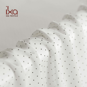 100% in pura <span class=keywords><strong>seta</strong></span> <span class=keywords><strong>Crepe</strong></span> De Chine tessuto eco-friendly 16mm stampa a punti stile semplice tessuto per indumenti da notte da bambina per bambini - Product Image 3
