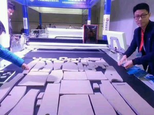 Industry Apparel Knit Garments 1.9m Fabric Spreading Machine - Product Image 3