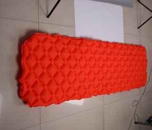 Colchoneta Inflable Ultraligera de Alta Calidad para Acampar al Aire Libre - Product Image 4