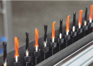 Routeur CNC à grande vitesse FUMA <span class=keywords><strong>HB204</strong></span> à quatre têtes pour le perçage de charnières de porte et d'armoire, 4,5 kW, 2800 tr/min, profondeur de 50 mm - Product Image 2