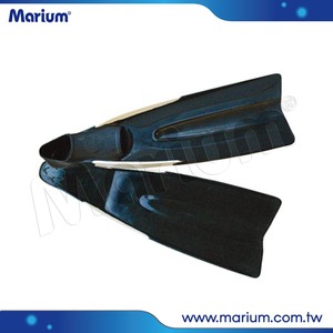 Full Foot Closed Pockets Comfortable Rubber Snorkeling Dive Fins - Product Image 1