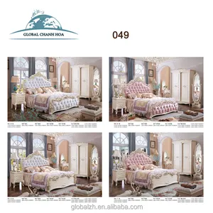 Italian / French Rococo Luxury Bedroom Furniture , Dubai Luxury Bedroom Furniture Set