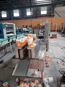 Máquina de embalaje de rollo de papel higiénico individual - Product Image 3