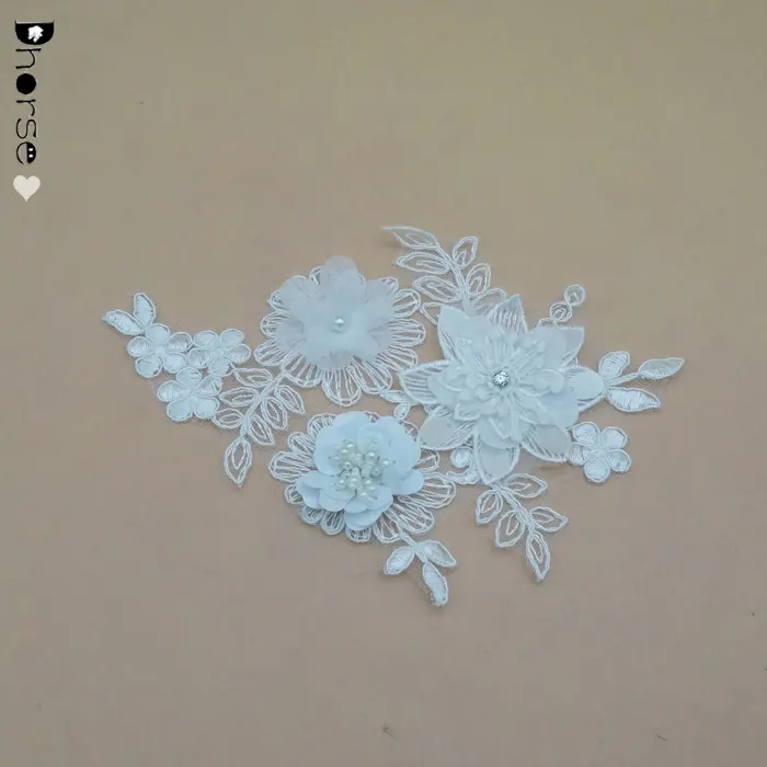 คุณภาพสูง3d สีขาวลูกปัด Sequins DIY ที่กำหนดเองลูกปัดลูกไม้ออกแบบที่กำหนดเองขายส่งเลื่อมชุดแต่งงานดอกไม้ Applique