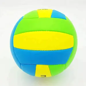 Mini ballon <span class=keywords><strong>de</strong></span> <span class=keywords><strong>volley</strong></span>-<span class=keywords><strong>ball</strong></span> en tissu doux cousu pour enfants, idéal pour les jeux promotionnels - Product Image 1