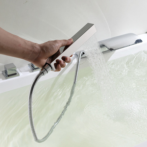 In Ottone massiccio Vasca da <span class=keywords><strong>bagno</strong></span> <span class=keywords><strong>Rubinetto</strong></span> <span class=keywords><strong>con</strong></span> Pull Out Doccia A Mano Testa Diffuso Cascata <span class=keywords><strong>Lavandino</strong></span> Del <span class=keywords><strong>Bagno</strong></span> Rubinetti vasca da <span class=keywords><strong>bagno</strong></span> <span class=keywords><strong>rubinetto</strong></span> - Product Image 5