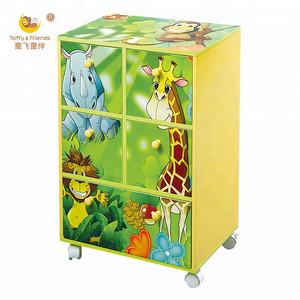 Toyy والأصدقاء المياه الطلاء بالجملة الأطفال الأثاث خزانة تخزين خشبية - Product Image 1