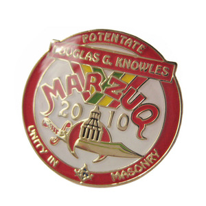 Pin de Solapa Redondo Personalizado de Esmalte de Alta Calidad del Fabricante con la Frase "God Bless America" - Product Image 3