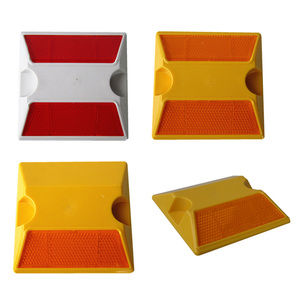 Guangzhou Solar Road Studs Straßen reflektor <span class=keywords><strong>Cat</strong></span> Eye <span class=keywords><strong>3m</strong></span> Qualität Reflektor Kunststoff <span class=keywords><strong>Cat</strong></span> Eye reflektierende Road Stud - Product Image 6