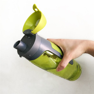 Botella de Agua Deportiva Promocional de Plástico de 750 ml con Compartimento de Almacenamiento y Tarjetero - Product Image 5