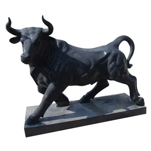 Đá khắc đen bull tượng