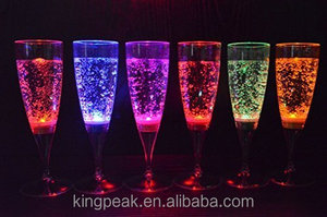 Offre Spéciale 6 Set LUMIÈRE <span class=keywords><strong>LED</strong></span> Vin <span class=keywords><strong>Champagne</strong></span> Flûte Allument Activé Par Liquide <span class=keywords><strong>Champagne</strong></span> Verres Flash Allument Tasses Clignotant a mené la tasse - Product Image 2