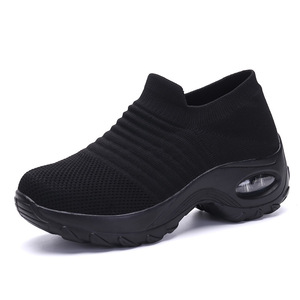 Scarpe da <span class=keywords><strong>Donna</strong></span> Zapatillas De Deportiva Mujer con Suola Ammortizzata OEM <span class=keywords><strong>Sneakers</strong></span> Slip-<span class=keywords><strong>on</strong></span> con Piattaforma Scarpe da Corsa per Donne - Product Image 4