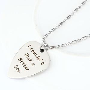 Frère/huaband/ami cadeaux pour homme <span class=keywords><strong>je</strong></span> <span class=keywords><strong>ne</strong></span> pouvais pas choisir un meilleur frère pendentif guitare Pick acier inoxydable - Product Image 4