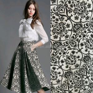 Clásico Blanco Y Negro Diseño Agradable Suave 100% Poliéster Tejido Brocado Textil para el Vestido - Product Image 1