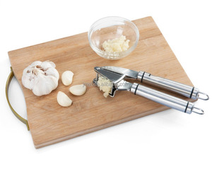 Picar el ajo y jengibre ajo prensa de <span class=keywords><strong>acero</strong></span> <span class=keywords><strong>inoxidable</strong></span> con tubo de silicona Peeler Set - Product Image 2
