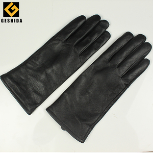 Gants en <span class=keywords><strong>cuir</strong></span> véritable élégants et chauds pour femmes, avec logo personnalisé et design tactile sensible pour l'<span class=keywords><strong>hiver</strong></span> - Product Image 2