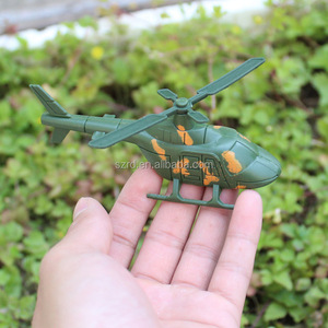 Jouet <span class=keywords><strong>d</strong></span>'<span class=keywords><strong>hélicoptère</strong></span> <span class=keywords><strong>militaire</strong></span> et de figurines <span class=keywords><strong>d</strong></span>'armée en PVC personnalisé OEM - Écologique 12 cm Multicolore - Product Image 3