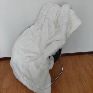 <span class=keywords><strong>Couverture</strong></span> <span class=keywords><strong>en</strong></span> fourrure de lapin véritable moelleuse et luxueuse, patchwork fait main <span class=keywords><strong>en</strong></span> peau de lapin naturelle, <span class=keywords><strong>couverture</strong></span> <span class=keywords><strong>en</strong></span> fourrure chaude et confortable pour lit et canapé - Product Image 4