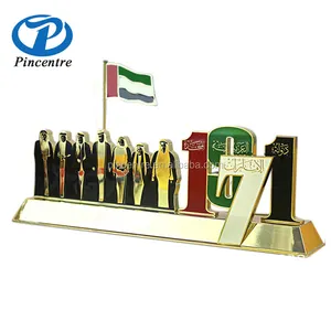مخصص الإمارات الصقر شعار سيارة ملصق لليوم الوطني ، الإمارات العربية المتحدة الصقر سيارة معدنية شعار مخزن