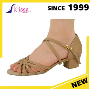 De cuero de moda suela de tacón bajo de venta al por mayor salón de <span class=keywords><strong>baile</strong></span> Salsa <span class=keywords><strong>zapatos</strong></span> de <span class=keywords><strong>baile</strong></span> latino para las muchachas - Product Image 1