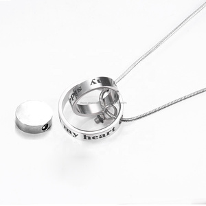 Pendentif personnalisé <span class=keywords><strong>Plus</strong></span> à Mes Côtés, <span class=keywords><strong>toujours</strong></span> dans Mon Coeur Médaillon Gravé Crémation Urne Collier pour maman et papa - Product Image 3