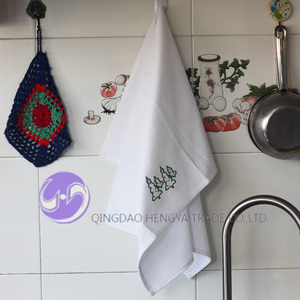 Toalla de cocina bordada con tejido de gofres de algodón - Product Image 1