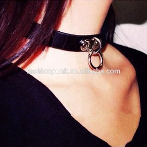Classic Gothic Punk Rivetto Collana Del Collare Del Choker Del Pendente di Cuoio DELL'UNITÀ di elaborazione Catena Al Collo Pendente Tondo In Metallo <span class=keywords><strong>Anime</strong></span> <span class=keywords><strong>Collane</strong></span> - Product Image 5