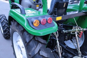 Tractor CP404 4x4 de 40 CV con Cargador Frontal y Retroexcavadora - Product Image 6