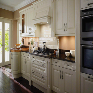 خزانات فاخرة على الطراز الكلاسيكي بمجموعات كاملة من الكرز الصلبة جاهزة للتجميع - Product Image 6