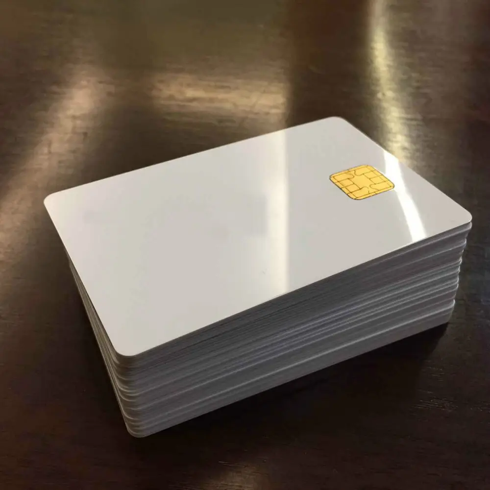 गर्म बिक्री कस्टम सफेद खाली प्लास्टिक पीवीसी आईडी कार्ड प्रिंटर के लिए चिप के साथ