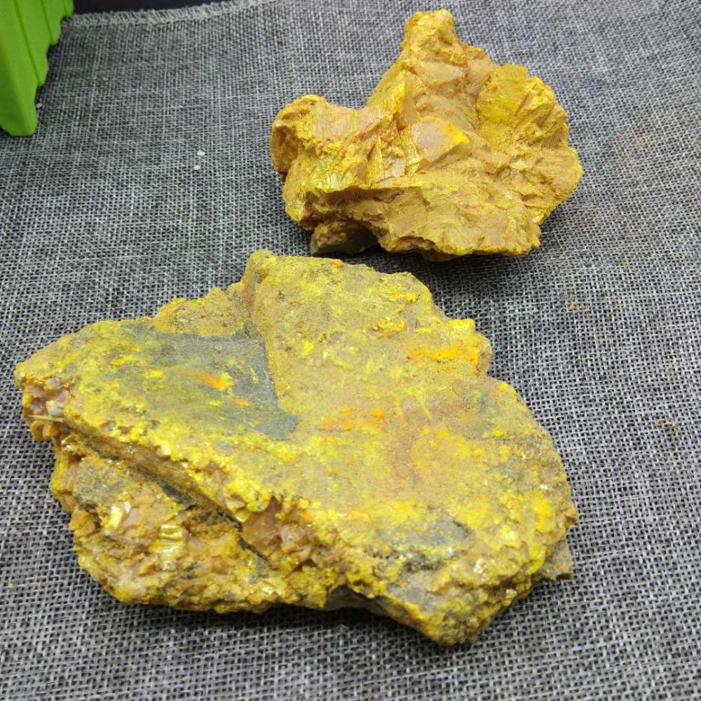 Espécie orpimento e realgar mineral de cristal parânico