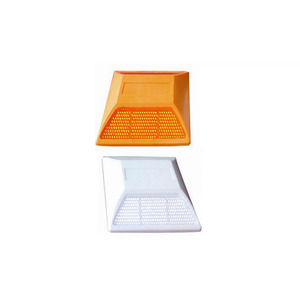 De alta calidad de plástico <span class=keywords><strong>solar</strong></span> postes de carretera/reflectante ojos de gato postes de carretera - Product Image 1