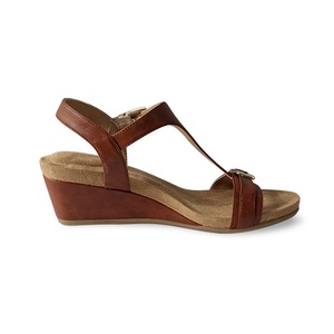 Delle signore comode <span class=keywords><strong>tacco</strong></span> <span class=keywords><strong>basso</strong></span> cuneo scarpe sandalo T-strap fibbia <span class=keywords><strong>sandali</strong></span> per le donne e le signore - Product Image 4