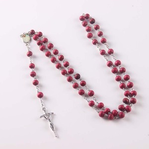 2018 Fashion red perline di legno vergine maria centro profumo profumato rosa <span class=keywords><strong>collana</strong></span> del <span class=keywords><strong>rosario</strong></span> - Product Image 2
