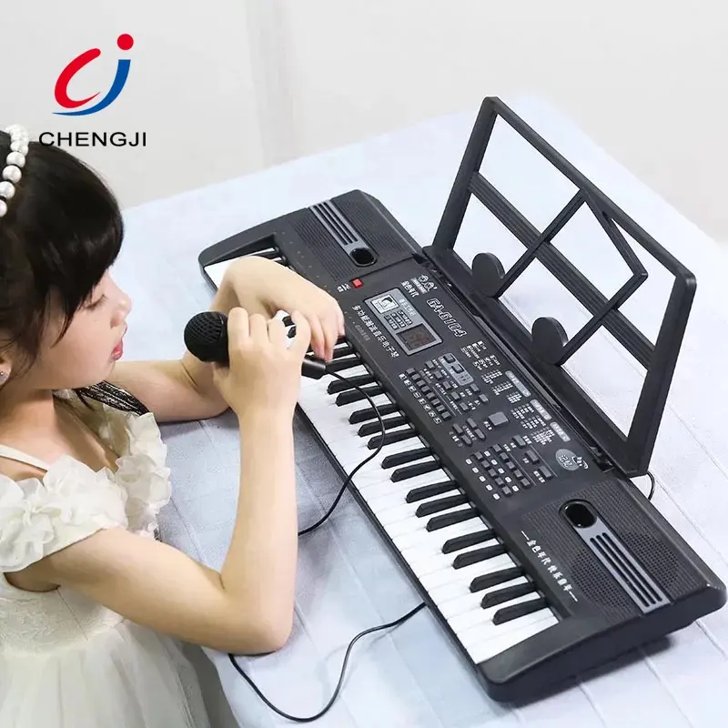 Chengji عالية الجودة الاطفال البلاستيك الإلكترونية لوحة مفاتيح البيانو 61 مفاتيح مع ميكروفون
