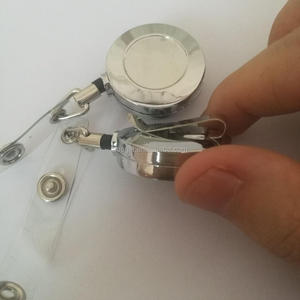 Toptan çok tarzı <span class=keywords><strong>yoyo</strong></span> carabiner geri çekilebilir kimlik rozeti makaraları, çekme makarası, yuvarlak/kare/şekil rozeti makarası,
